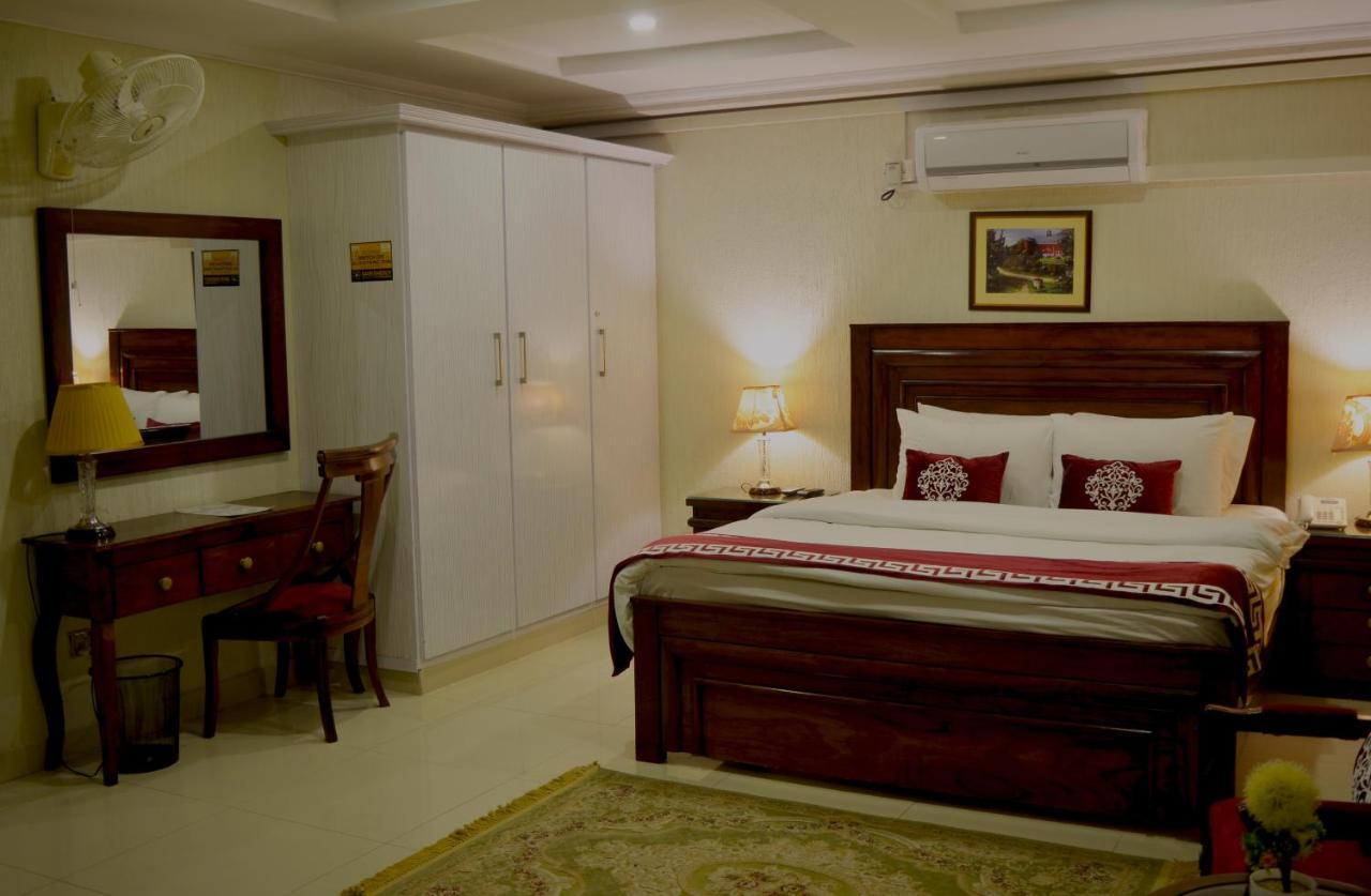 Holiday Grand Resort Bhurban Murree Eksteriør billede