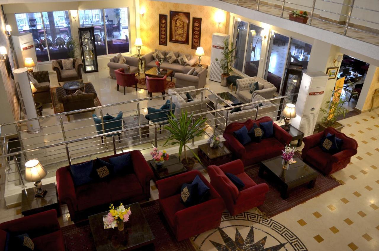 Holiday Grand Resort Bhurban Murree Eksteriør billede