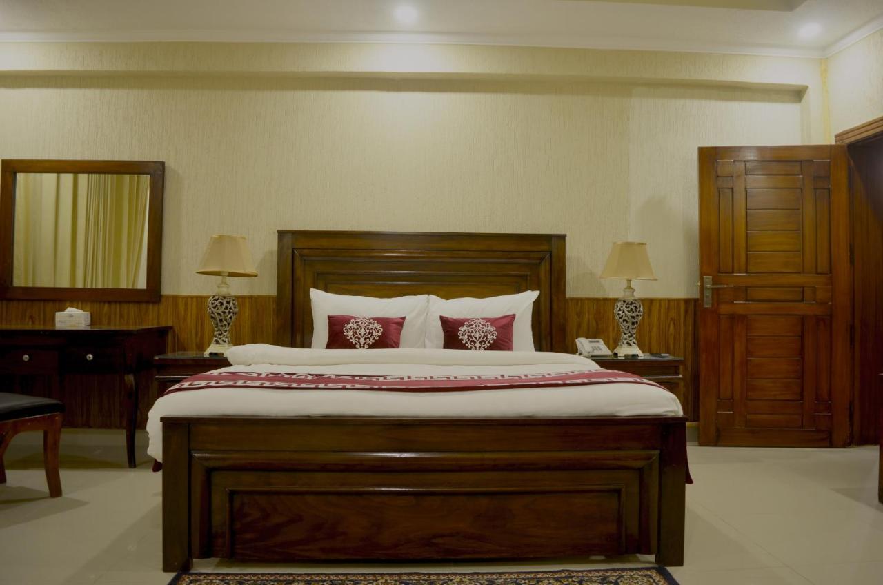 Holiday Grand Resort Bhurban Murree Eksteriør billede