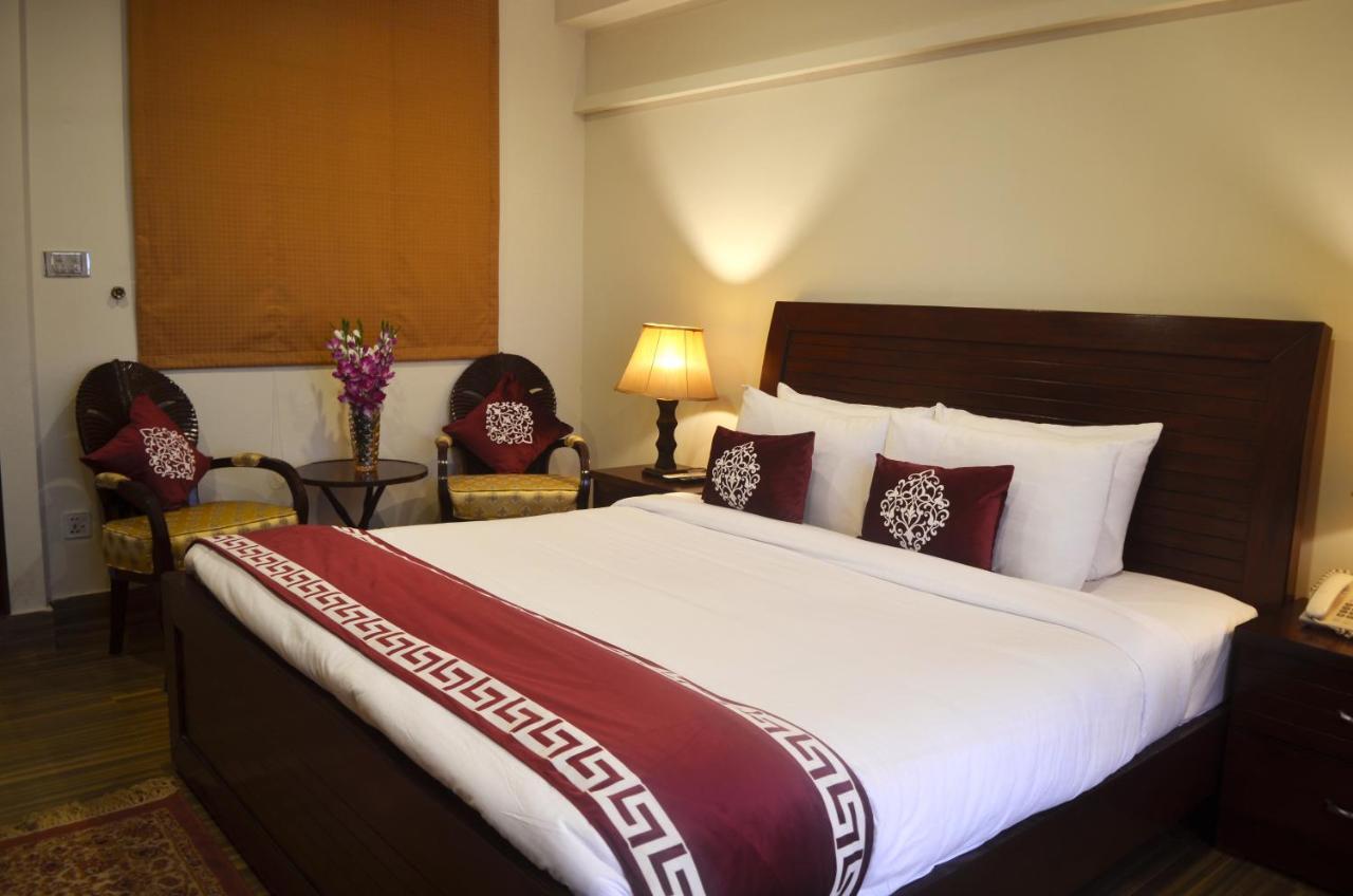 Holiday Grand Resort Bhurban Murree Eksteriør billede